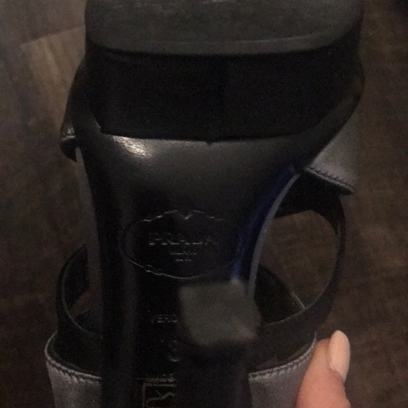 Prada silk peep toe shoe 👠 - Picture 2 of 6